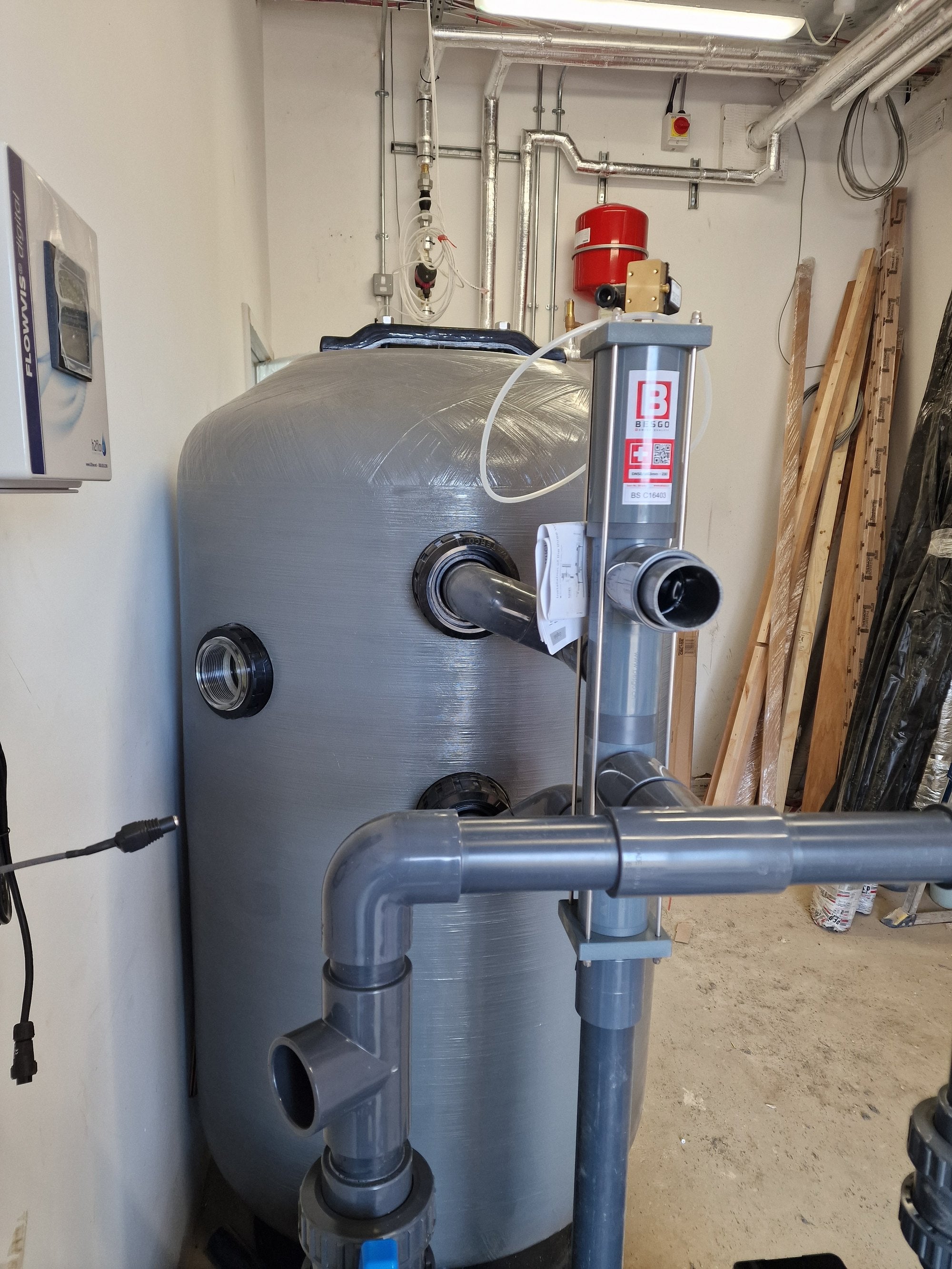 Pool filtration and pipework detail